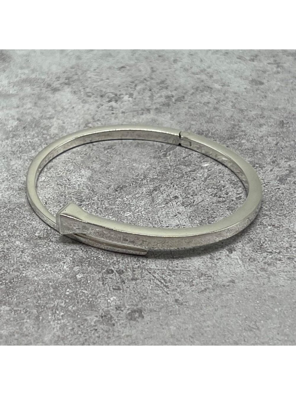 Gucci Chiodo Bangle 19 Nail Bracelet